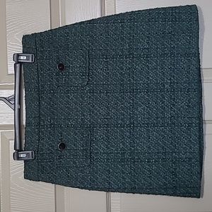 Madison d'Amelie green textured fabric black gold button Detail skirt size 6